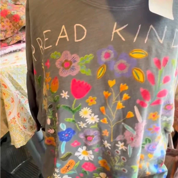 NATURAL LIFE Gray Floral Short Sleeve Tee - Picture 2 of 2